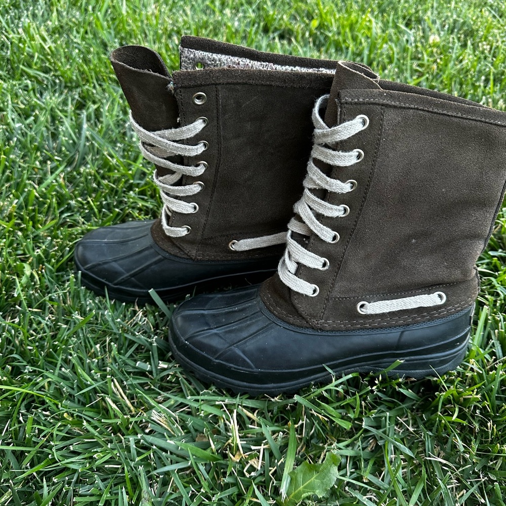 Steve Madden Dark Brown and Black Lace-Up Boots